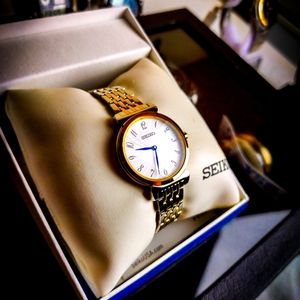 Seiko Solar Two Tone Mother of Pearl Dial Watch!